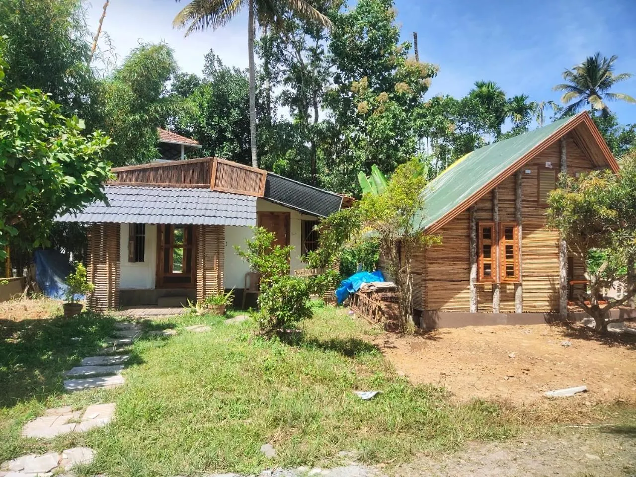 Johns Homestay سلطان بتيري